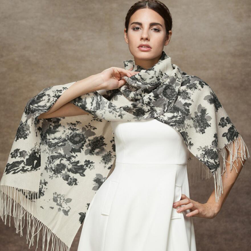 Pure cashmere scarf, Simons, Women's Winter Scarves and Shawls online